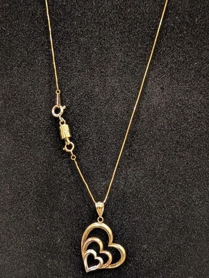 Colgante Corazón Grande Tricolor 10K y Cadena 14k con Cierre Magnético Foto 1 de 4