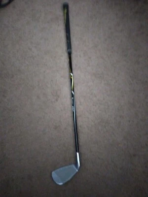 Lynx LX Jr 7 Iron - Lynx LX Jr Graphite Shaft - Nice Lynx Grip - RH - Image 1 of 4