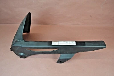 Cubierta protectora de cadena de transmisión 13 2013 Suzuki GW250 GW 250 Foto 1 de 4