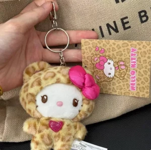 NEW  Sanrio Hello Kitty Mascot Keychain Gal Bear 2024 - Bild 1 von 4