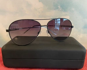 DKNY DK304S-001 Sonnenbrille schwarzes Gestell mit klaren Seiten inkl. DKNY Etui Unisex - Bild 1 von 7