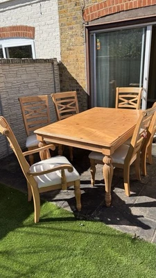 Dining Table with Six Chairs and Pull The Table Solid Wood Oak - Image 1 of 4
