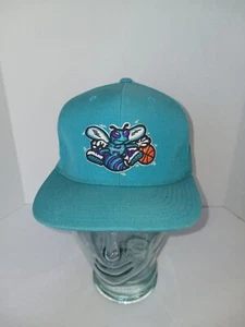Mitchell & Ness Charlotte Hornets Hardwood Classics Snapback Hat Cap - Teal - Picture 1 of 7