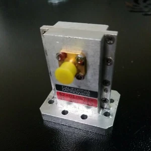 Adaptateur guide d'ondes coaxial réglable WR90, SMA 8,20 - 12,40 GHz - Photo 1/7