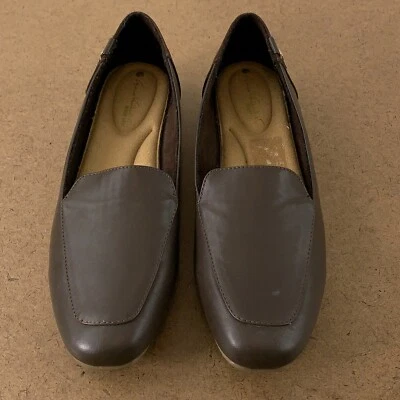 Zapato para mujer Gloria Vanderbilt talla 8,5 marrón Marjorie plano nuevo Foto 1 de 4