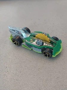 Hot Wheels Red Buzzerk Buzzsaw Car #68 2014 1:64 Scale - Picture 1 of 6
