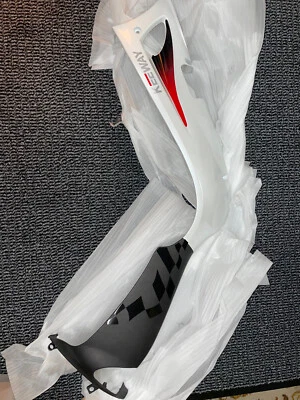 CARENADO PANEL DE CUBIERTA LATERAL IZQUIERDO Keeway ARN 125 65601T09020Z (GRA 10) Foto 1 de 4