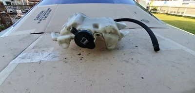 Оригинальный резервуар для охлаждающей жидкости 2007-2016 GMC Acadia 25846051  - Изображение 1 из 3