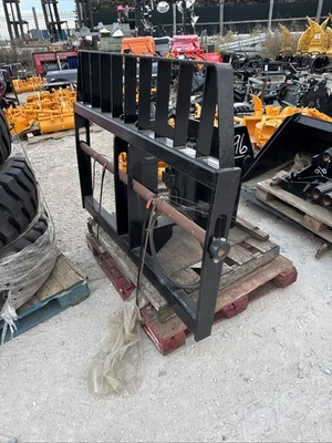 Gehl Telehandler Lift Hydraulic Swivel Fork Carriage Mast Back 60 Inches  Wide - Image 1 of 4