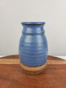 Vintage signierte J Mills Brown County Keramik kleine 5" blaue Glasur Vase 1989 Indiana - Bild 1 von 7
