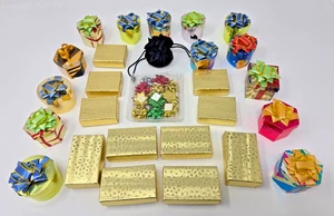 LOTE de 26+ Cajas de Regalo Pequeñas Llenas de Algodón Color Dorado Anillo Joyería Caja de Cartón - Imagen 1 de 17