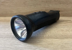 Vintage Eveready Rubber Incandescent Handheld Torch LR20 Working 70s Retro Black - Picture 1 of 12