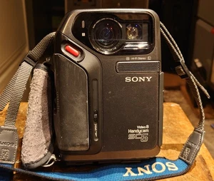 Sony CCD-SC6E Hifi Stereo Handycam Camcorder Video8 / 8mm - Picture 1 of 13