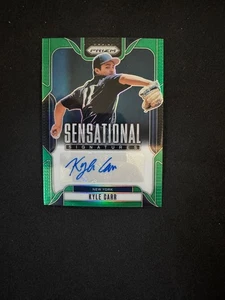 Panini Prizm Sensational Signatures 2025 Kyle Carr #SS-KC verde Prizm automático - Imagen 1 de 2