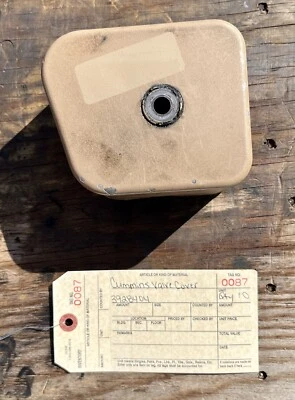 Cummins Diesel Engine Valve Cover 3928404 - Image 1 of 2