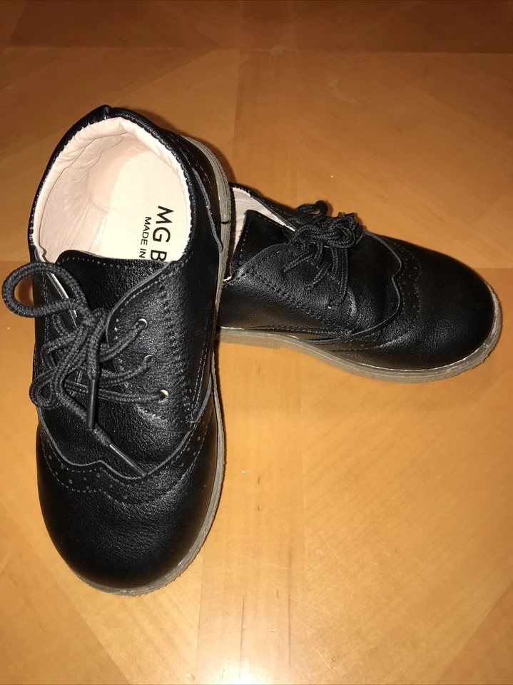 Zapatos Oxford para niños pequeños MG bebé negro encaje excelente usado talla 11,5 Foto 1 de 4