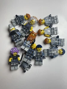 LEGO NINJAGO - The Shark Army Minifigures Lot of 11 + Accessories (RARE) - Picture 1 of 2
