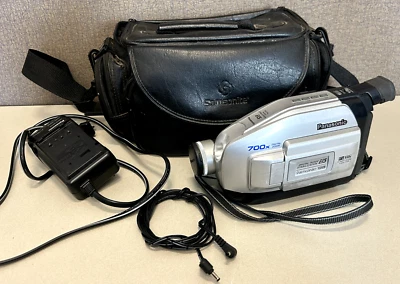 Panasonic VHSC EIS Palmcorder Camcorder PV-L354D 700x Zoom W/ Charger TESTED - Image 1 of 4
