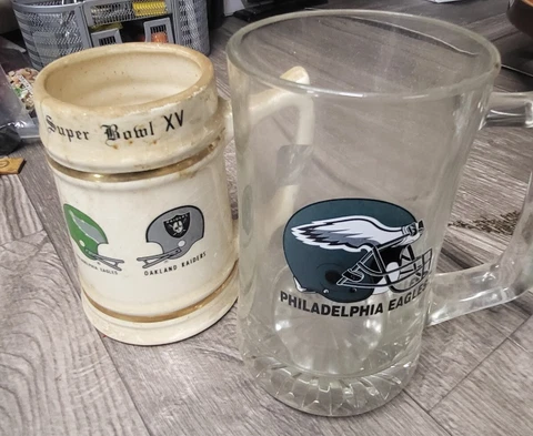 Vintage Philadelphia Eagles Mugs (2) Cover