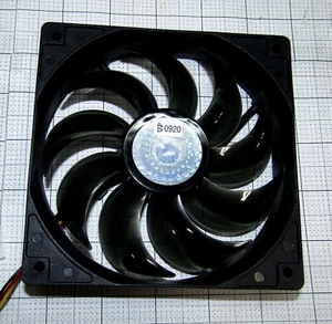 Case Fan 120mm x 25mm - Cooler Master - 3-pin - clean & quiet - Picture 1 of 3