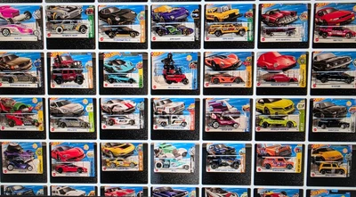 Hot Wheels 1/64 Scale Diecast Car – Assorted Models – Brand New – UK Seller - Image 1 of 4