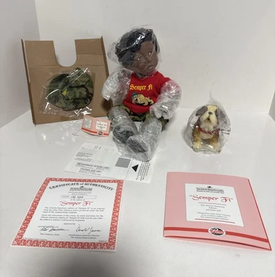 Muñeca Ashton Drake Galleries Semper Fi con Bulldog Lil Chesty/Leer Foto 1 de 4