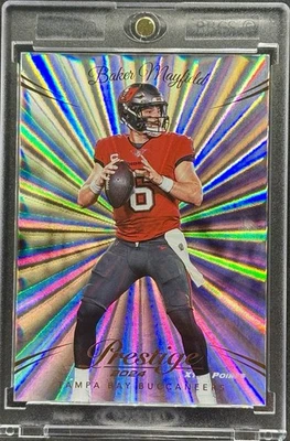 Baker Mayfield RARO LAZER HOLO REFRATOR CARTÃO DE INVESTIMENTO BUCCANEERS ESTADO PERFEITO - Imagem 1 de 2