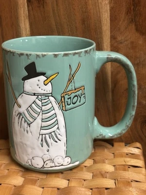 Taza muñeco de nieve navideño con signo de alegría marca I Heart It Foto 1 de 4