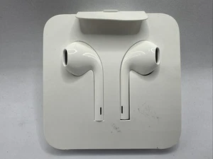 Apple Earpods OEM - iPhone 14 13 12 11 Lightning Cable Earbud Headphones Wired - Zdjęcie 1 z 3