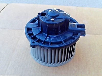 Motor soplador para Toyota Camry 1997 1998 1999 2000 2001 Denso AY194000-9011 Foto 1 de 4