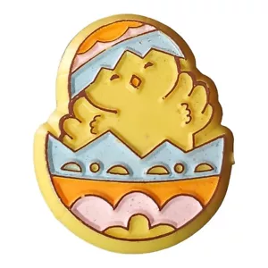 Vintage Hallmark Easter Pin Yellow Chick in Cracked Egg Plastic 1.5" - Picture 1 of 4