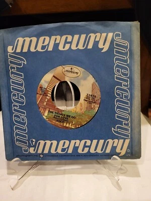 10cc 7" 45 RPM "The Things We Do For Love" & "Hot to Trot" - Image 1 of 3