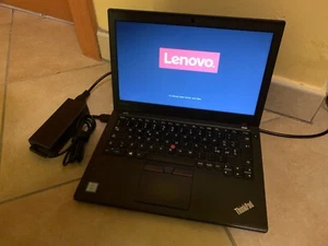 PC PORTATILE NOTEBOOK LENOVO X270 HD I5 6300U 4 GB RAM 256 GB SSD + ALIMENTATORE - Foto 1 di 1