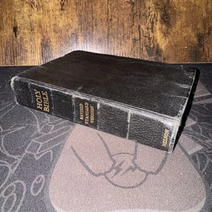 VTG Holy Bible Revised Standard Edition 1953 Black Leather Nelson - Imagen 1 de 5