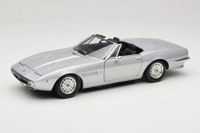 100122330 Maserati Ghibli Spyder Silver Minichamps 1:18 - Image 1 of 4