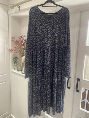 Ladies Made In Italy Long Sleeved Tiered Jersey Dress Best Fit Size 22/24 - Image 1 of 4