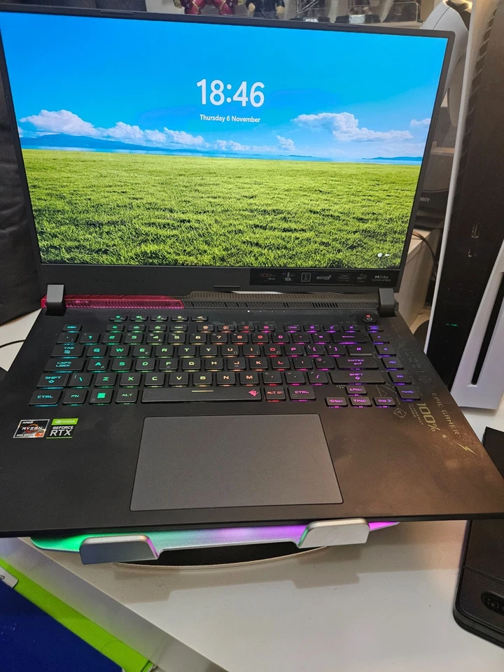 ASUS ROG Strix G513RW Ryzen 7 6800H RTX 3070 Ti 16GB 1TB 300Hz Gaming Laptop - Image 1 of 1