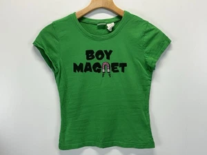 Vintage Y2K No Boundaries grünes Baby T-Shirt Gr. Small "Boy Magnet" Shirt Flügelärmel - Bild 1 von 6