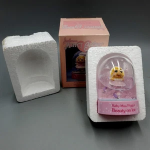 Muppet Babies Miss Piggy Snow Globe Beauty on Ice Enesco Muppets Vintage - Picture 1 of 8