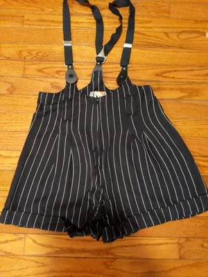Pantalones cortos con tirantes a rayas negros vintage adiction Foto 1 de 2