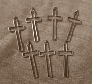 100 Stck. Antik Silber Metall Kreuz Anhänger Versand aus USA sofort  - Bild 1 von 5