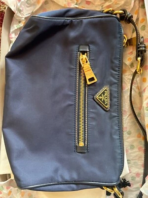 PRADA VINTAGE TESSUTO BAGUETTE AZUL OSCURO CON CUERO SAFFIANO Foto 1 de 4