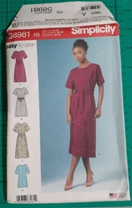 Simplicity Sewing Pattern R10246 / S8981- Misses' Front Tie Dresses, Size: R5 - Picture 1 of 7
