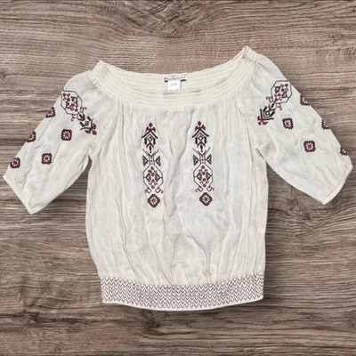Блузка бохо American Rag кремовая и бордовая с вышивкой через плечо - Изображение 1 из 4