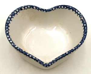 Plato de cerámica vintage con corazón blanco decoración de granja de campo - Imagen 1 de 10