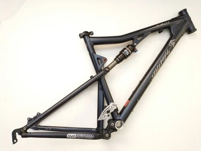  18.5" Santa Cruz Blur LT Frameset 26er - with parts combo - Image 1 of 4