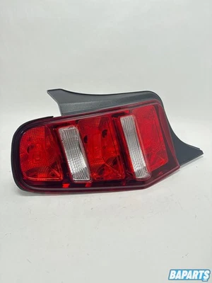 Luz de freno roja para conductor Ford Mustang 2010-2012 AR3Z13405B Foto 1 de 4
