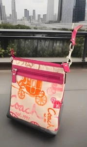 Coach Horse Carriage Logo Crossbody Messenger Swing Pack Pink beige Bag EUC - Picture 1 of 14