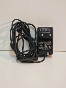 Grundig Netz-Ladegerät 666 5V / 80mA / 30mA Rechteckstecker 4-pin - Afbeelding 1 van 4