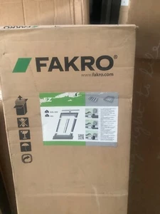 Fakro Roof Window - Polyutherane (PU) Centre Pivot Rooflight - Skylight Window - Picture 1 of 2